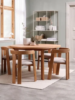 HARESKOV + BOVRUPMesa HARESKOV Ø129 roble natural + 4 sillas BOVRUP roble