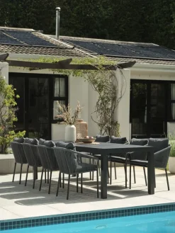 HESTEHAVE + GILJAMesa HESTEHAVE L205/275 negro + 4 sillas GILJA gris