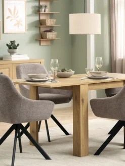 JUNGENMesa de comedor JUNGEN 80x80/160 color roble cálido
