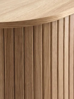 LYNGVIGAparador LYNGVIG 120cm 2 puertas persiana roble natural