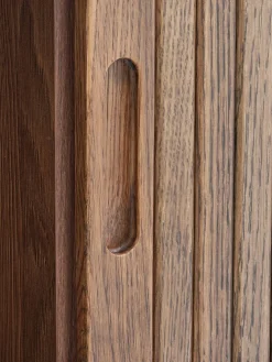 LYNGVIGMueble TV LYNGVIG 120cm 2 puertas persiana roble oscuro