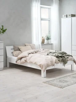 OLSKEREstructura de cama OLSKER 150x190 blanco