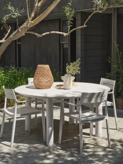 SURNADAL + INGSTRUPMesa SURNADAL Ø150 + 4 sillas INGSTRUP beis