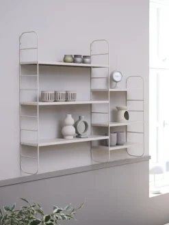 VANDRUPEstante de pared VANDRUP 6 estantes regulables beis